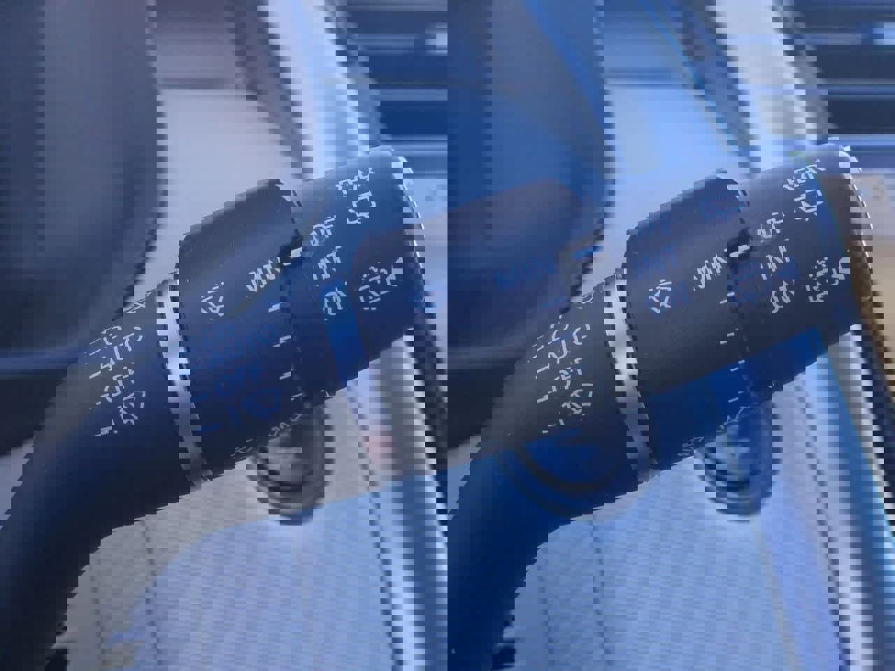 Used 2023 Land Rover Discovery S R-Dynamic image 26