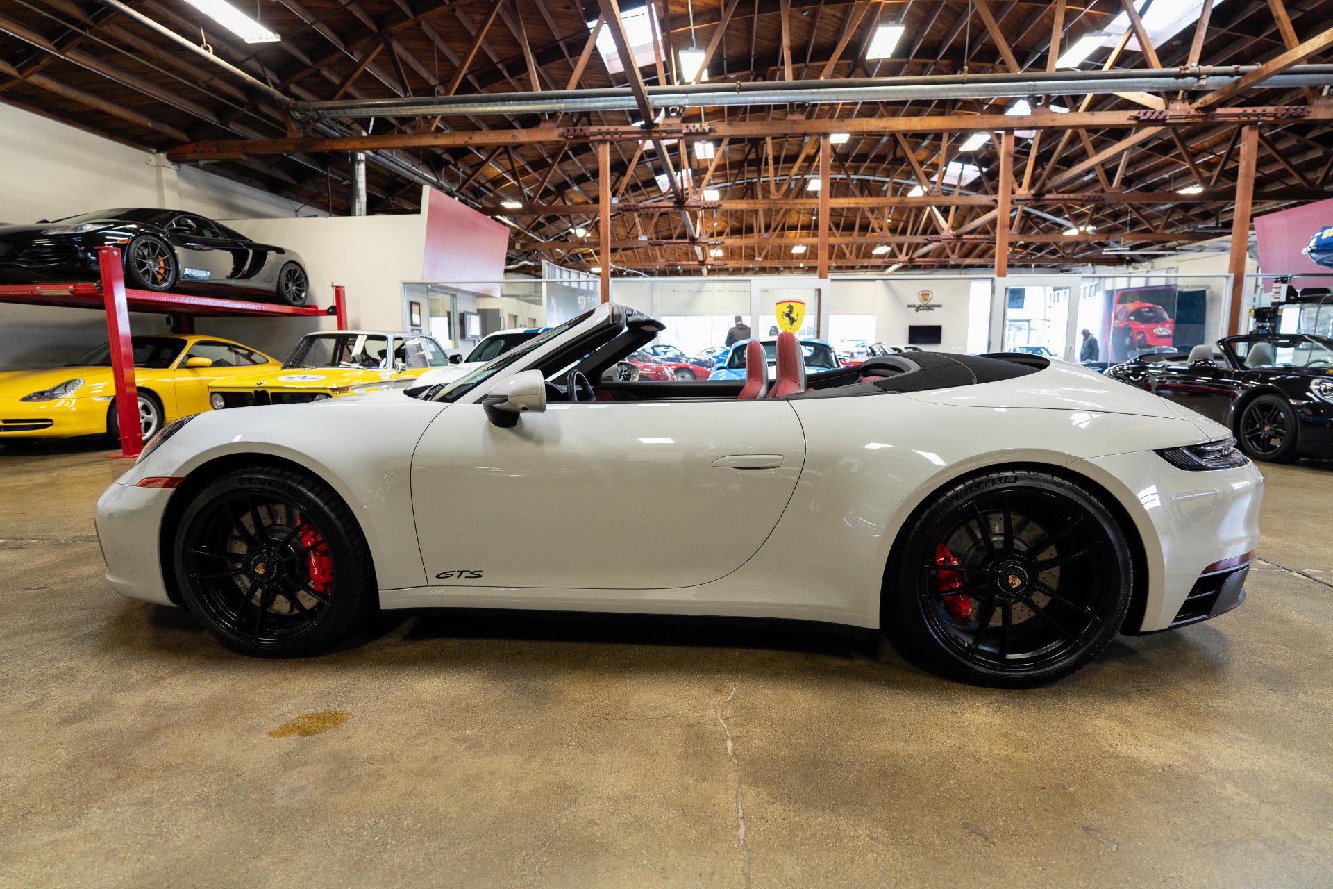 Used 2022 Porsche 911 Carrera GTS RWD image 50
