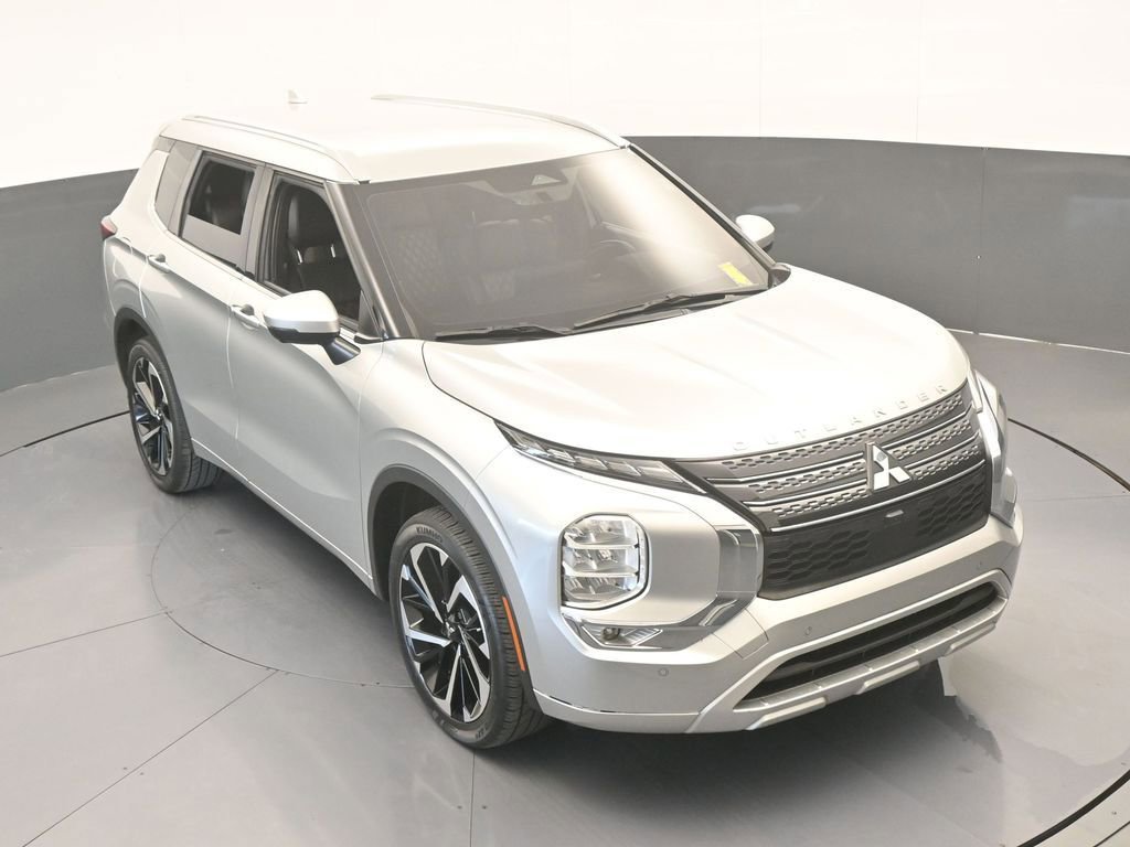 Used 2022 Mitsubishi Outlander SEL image 51