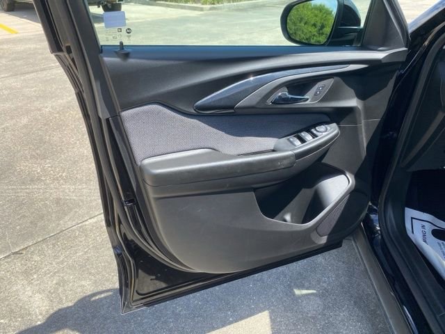 Used 2023 Chevrolet TrailBlazer LT w/ Convenience Package FWD image 15