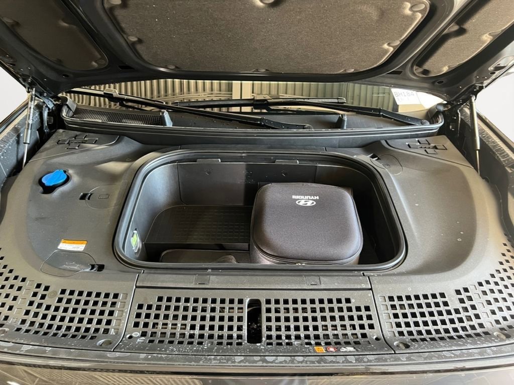 New 2026 Hyundai Ioniq 9 SEL image 17