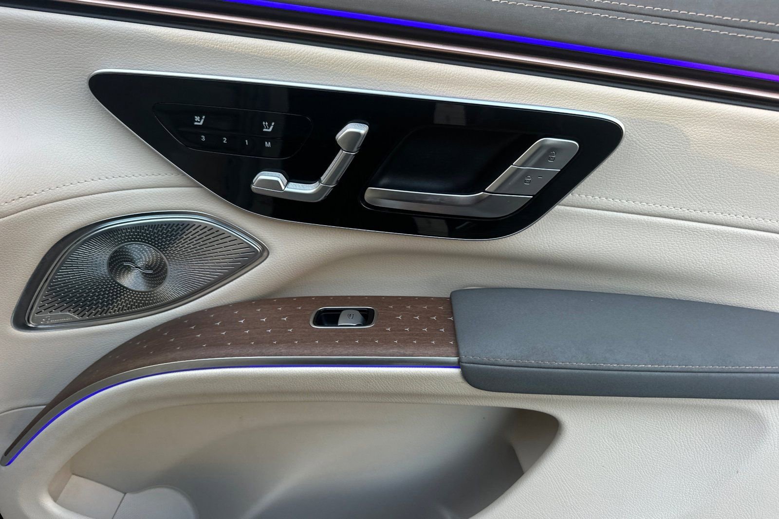 Certified 2023 Mercedes-Benz EQS 580 4MATIC SUV image 33