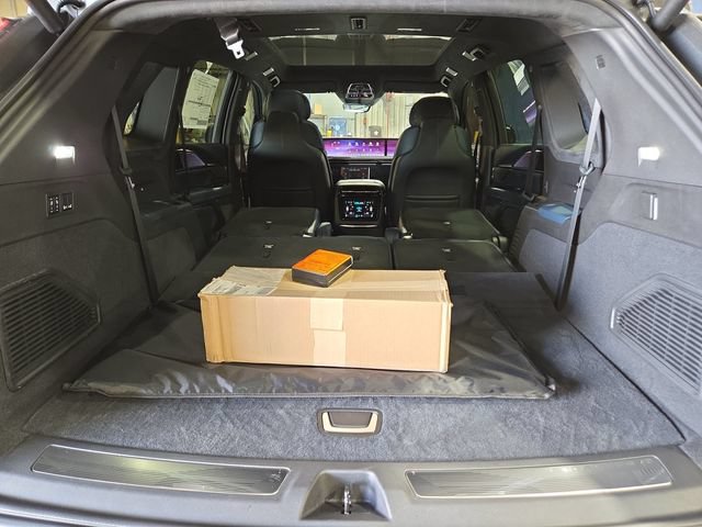 New 2026 Cadillac Escalade IQ Luxury 2 AWD/4WD image 43
