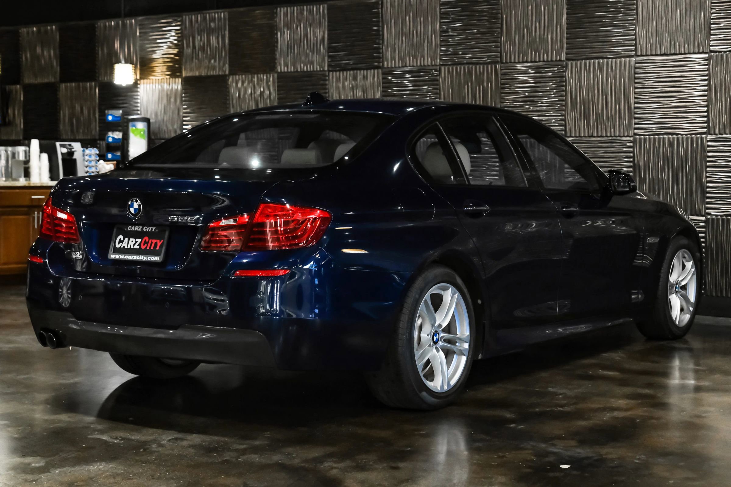 Used 2016 BMW 528i Sedan image 9