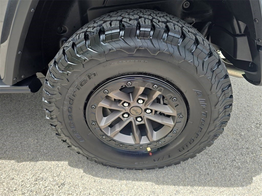 New 2025 Jeep Wrangler Unlimited Rubicon 392 image 27