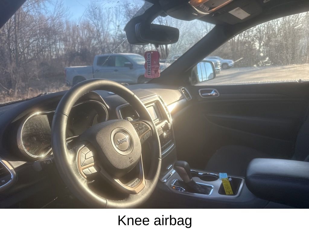 Used 2017 Jeep Grand Cherokee Laredo w/ Quick Order Package 23E image 18