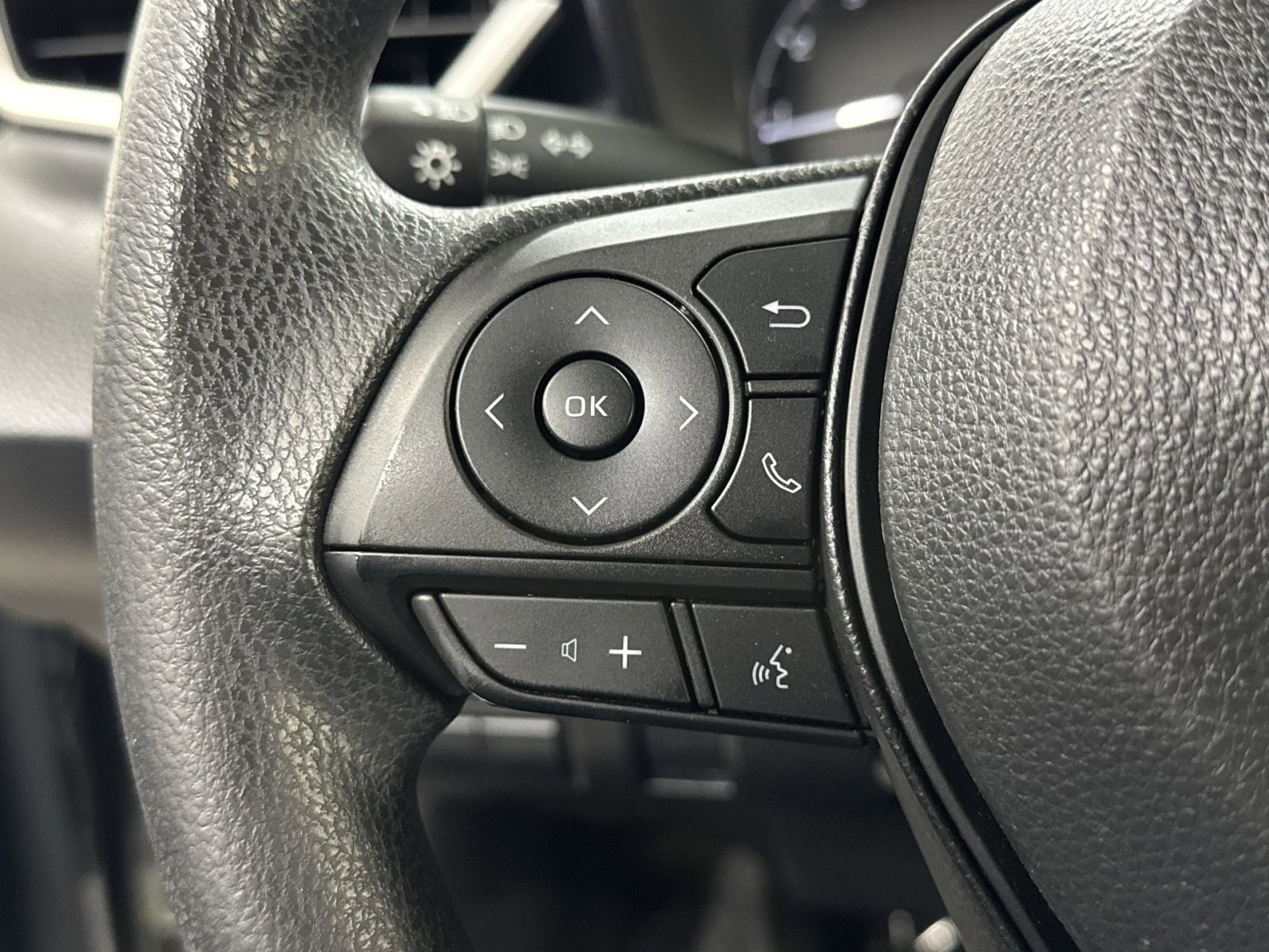 Used 2023 Toyota Corolla LE image 37