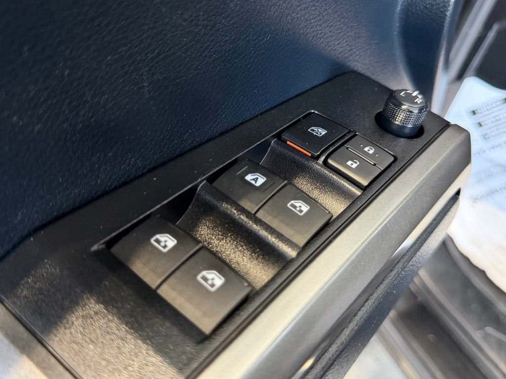 Certified 2019 Toyota Tacoma SR5 AWD/4WD image 19