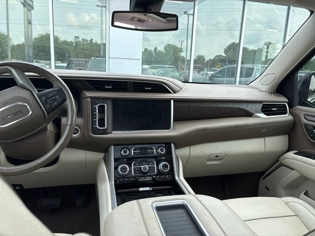 Used 2021 GMC Yukon XL Denali AWD/4WD image 13