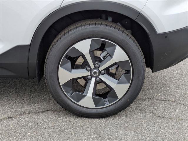 New 2026 Volvo XC40 B4 Plus w/ Climate Package image 6