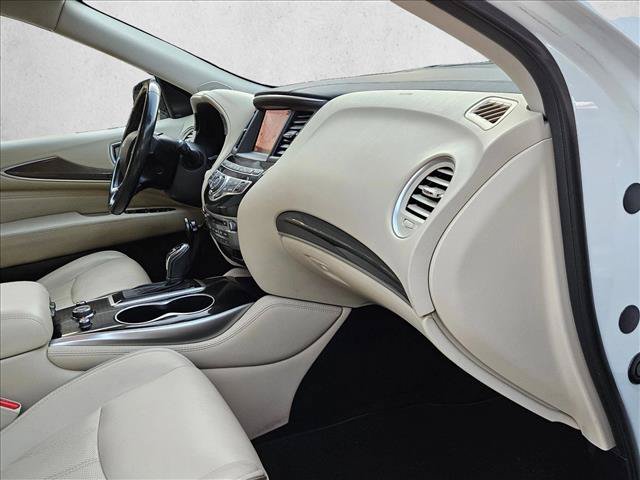 Used 2019 INFINITI QX60 Luxe w/ Essential Package FWD image 18