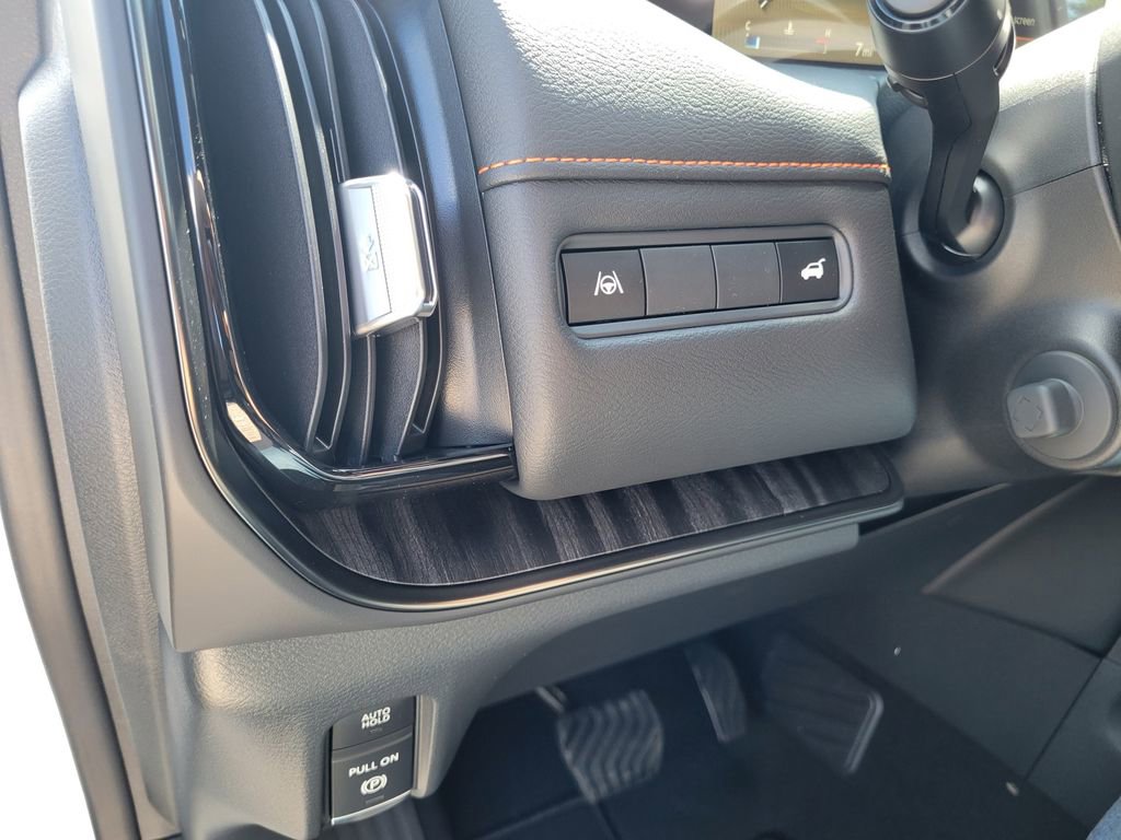 New 2026 Nissan Armada PRO-4X AWD/4WD image 18