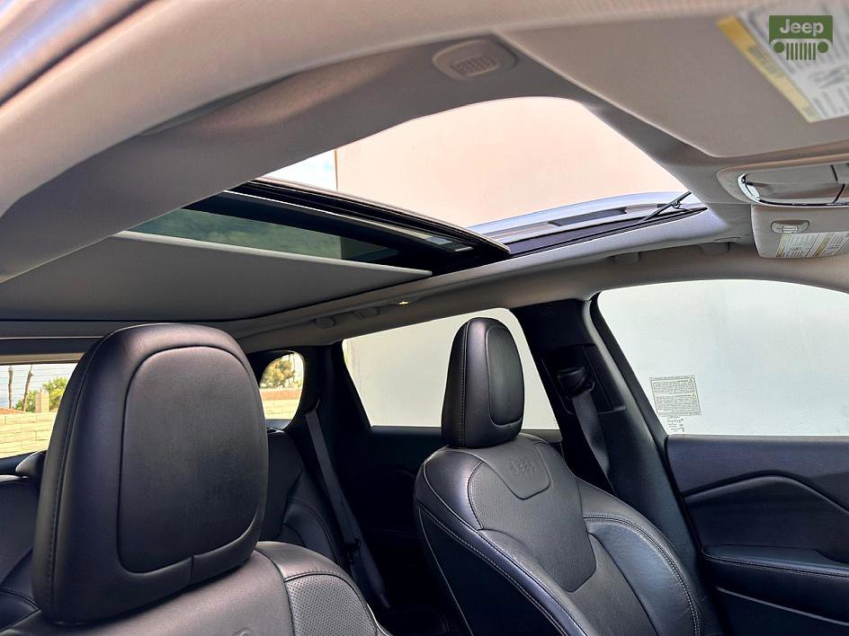 Used 2021 Jeep Cherokee Limited image 36