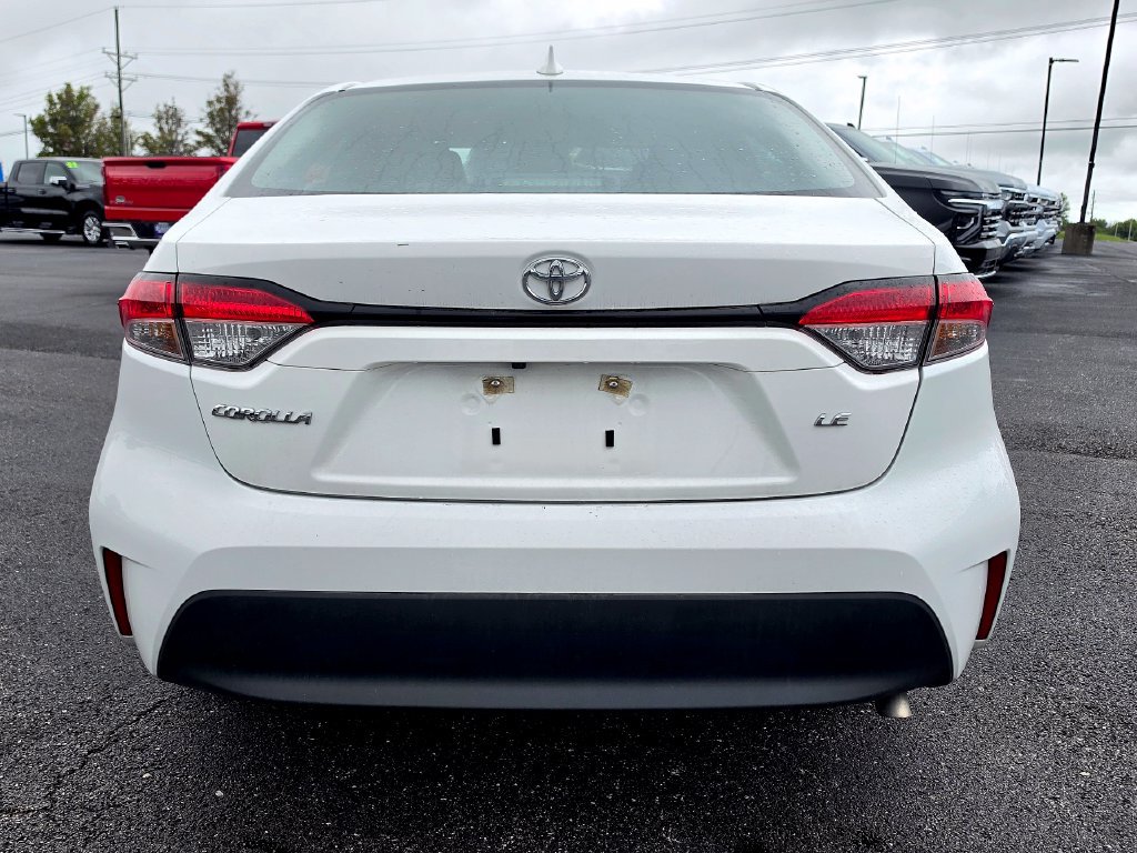 Used 2025 Toyota Corolla LE FWD image 5