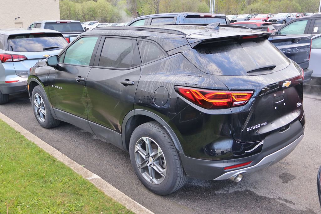 Used 2024 Chevrolet Blazer LT AWD/4WD image 4