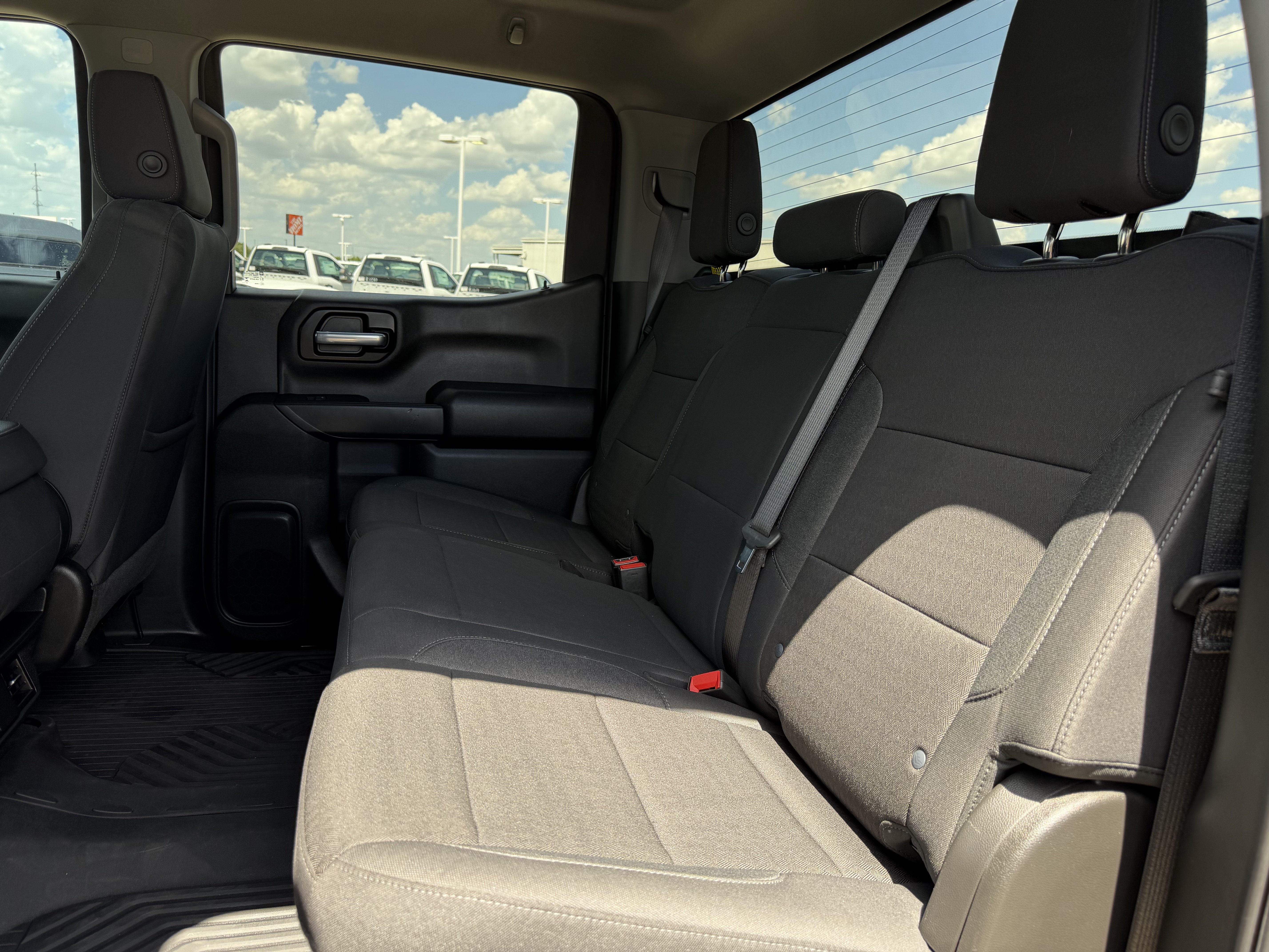 Used 2026 Chevrolet Silverado 1500 Custom Trail Boss AWD/4WD image 31