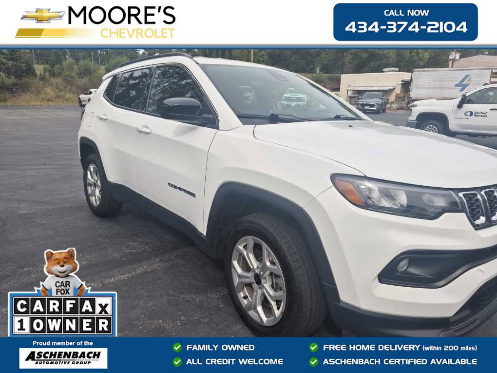 Used 2025 Jeep Compass Latitude AWD/4WD image 1