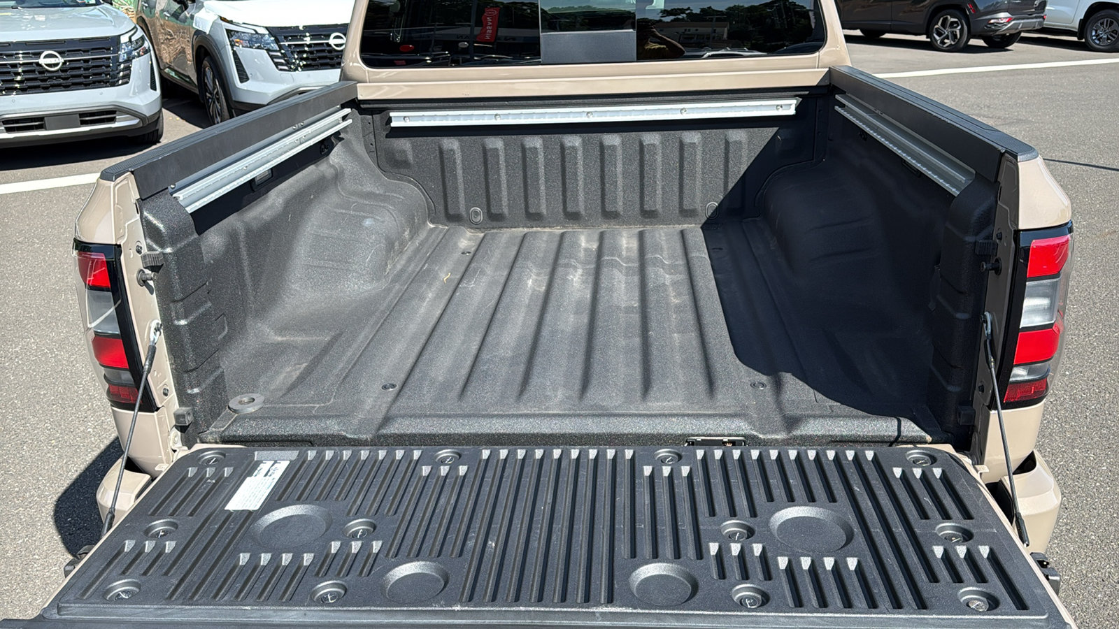 Certified 2023 Nissan Frontier PRO-4X w/ Pro Convenience Package AWD/4WD image 25
