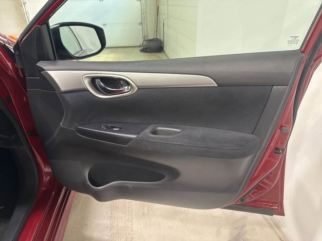Used 2013 Nissan Sentra SR w/ Driver Pkg FWD image 36