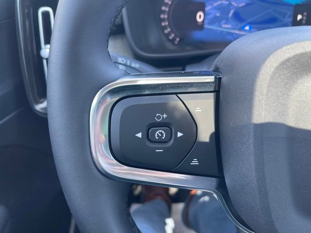 Used 2023 Volvo XC40 B5 Plus w/ Driver Assist Package AWD/4WD image 26