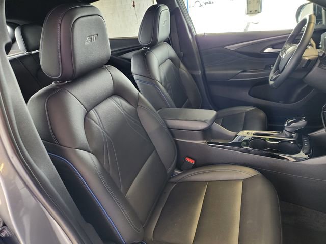 Certified 2025 Buick Envista Sport Touring FWD image 17