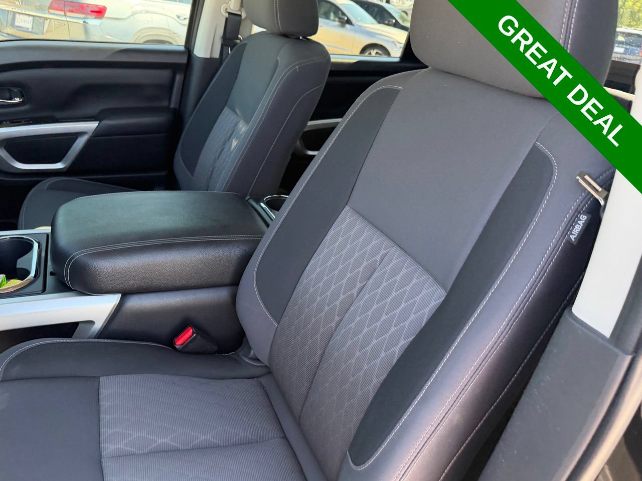 Used 2024 Nissan Titan SV w/ SV Convenience Package RWD image 31