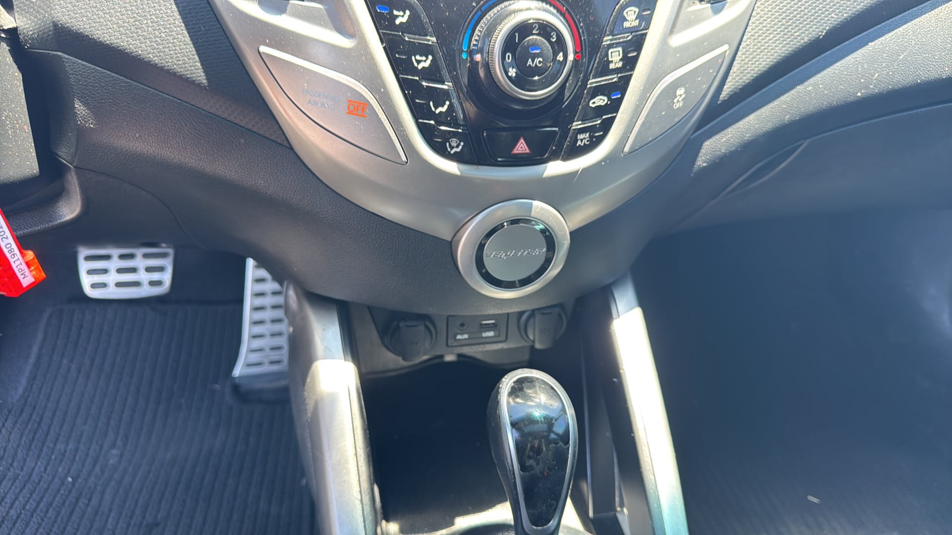 Used 2016 Hyundai Veloster w/ Option Group 02 FWD image 28