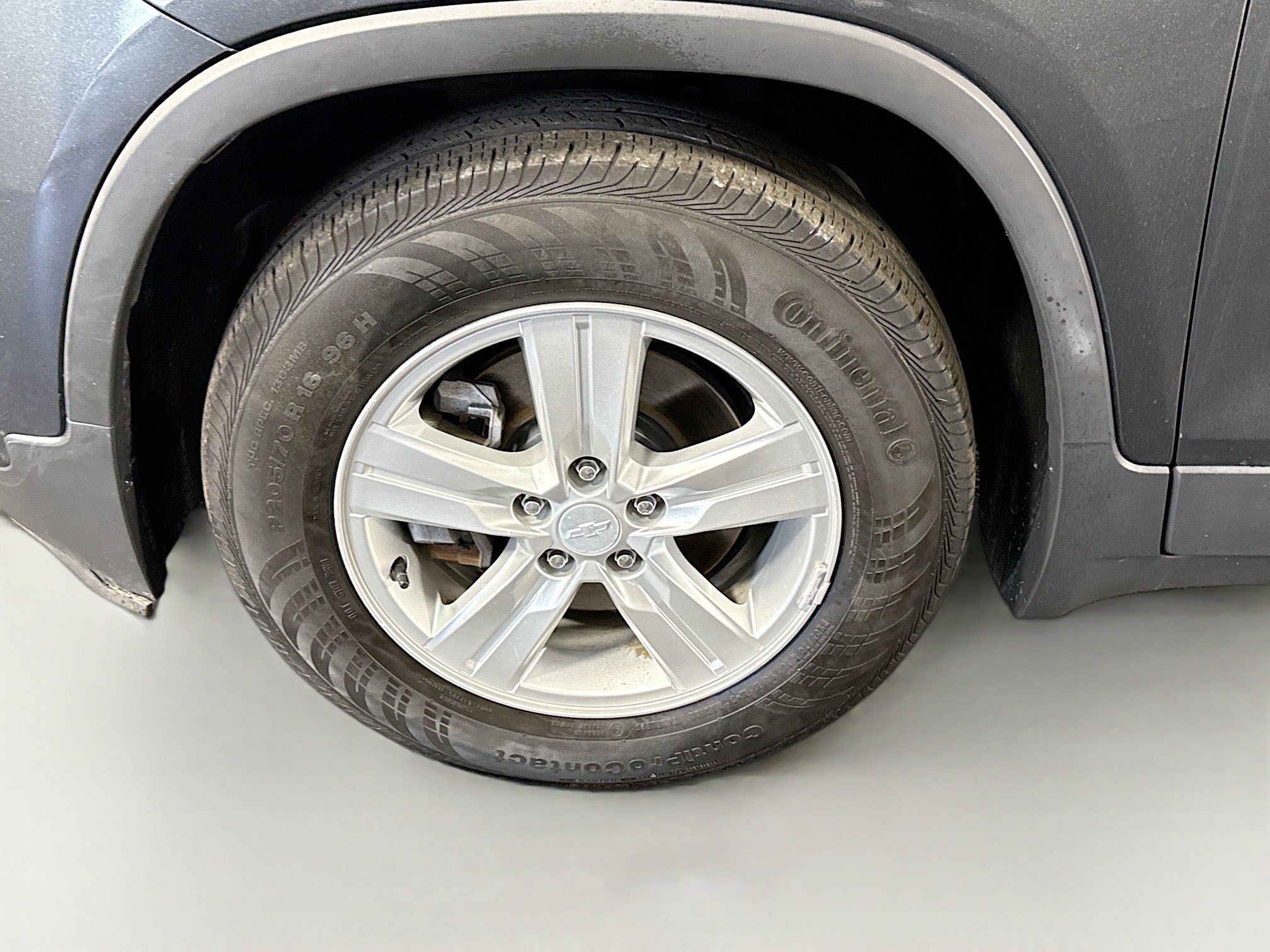 Used 2020 Chevrolet Trax LS w/ Tint and Cruise Package FWD image 37