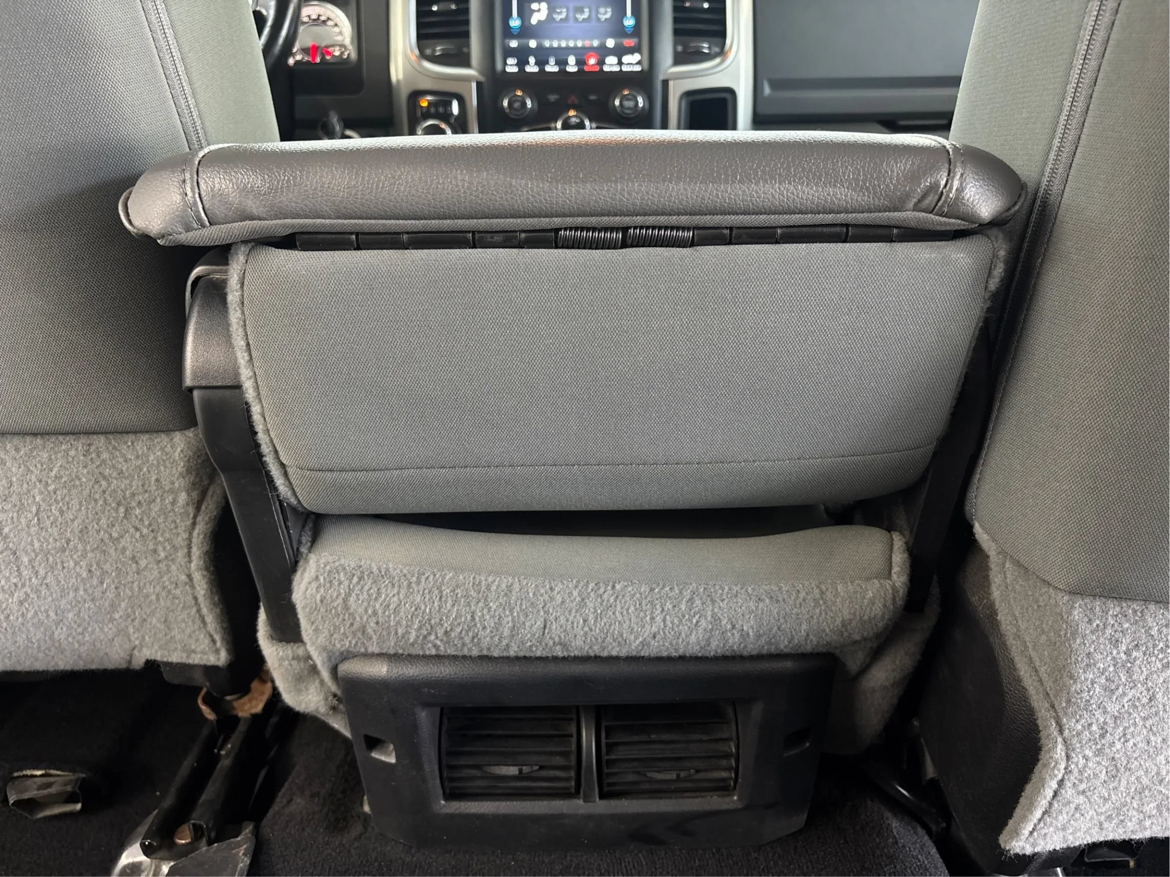 Used 2019 RAM 1500 Classic SLT w/ Luxury Group AWD/4WD image 26