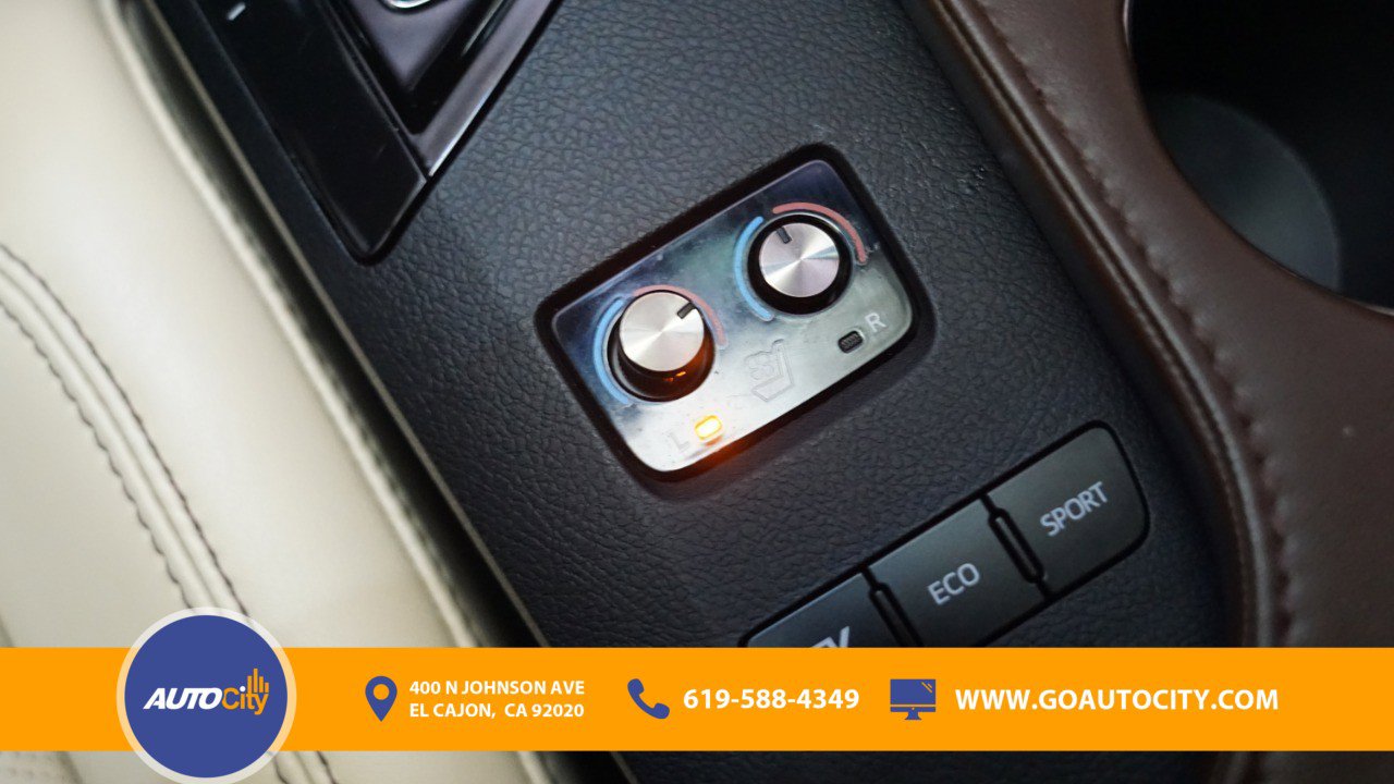 Used 2017 Toyota Avalon Limited w/ Carpet Mat Package FWD image 22