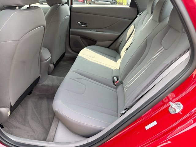 Used 2023 Hyundai Elantra SEL w/ Cargo Package FWD image 25