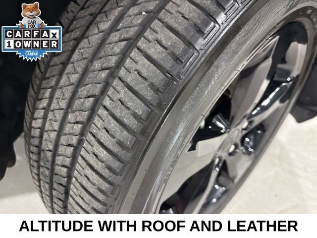 Used 2023 Jeep Grand Cherokee Altitude image 8