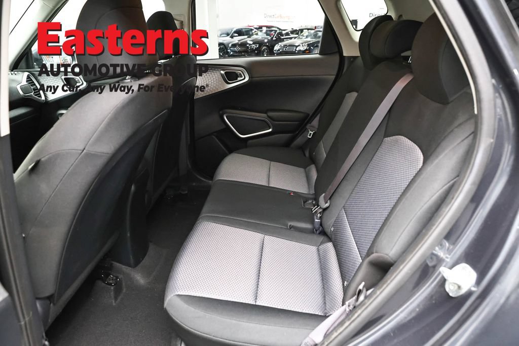 Used 2022 Kia Soul LX w/ Technology Package FWD image 23