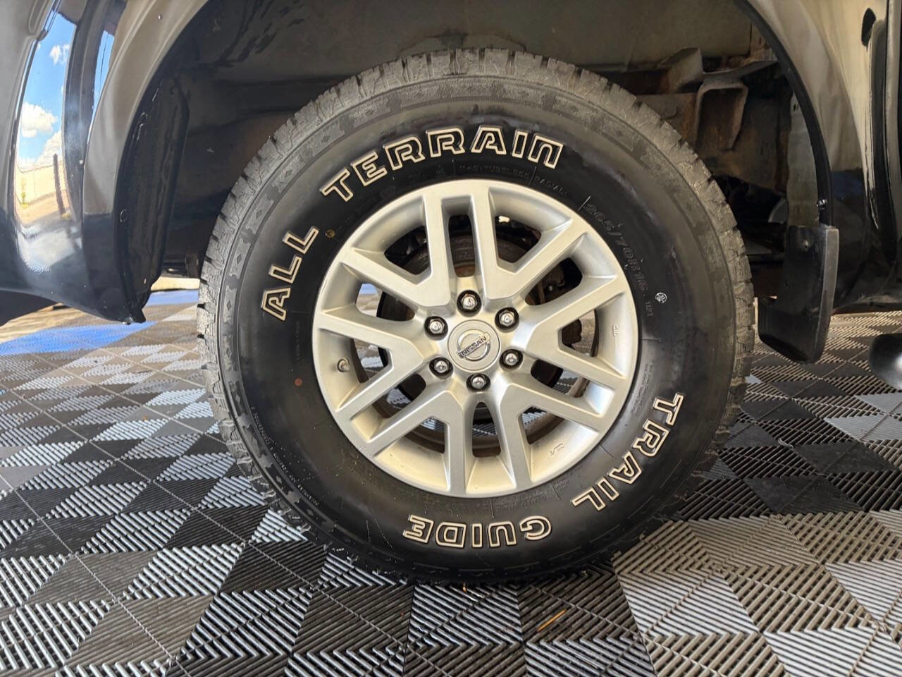 Used 2014 Nissan Frontier SV AWD/4WD image 39