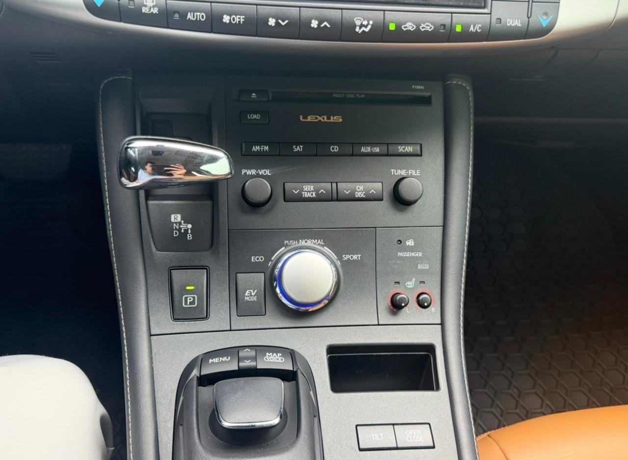 Used 2012 Lexus CT 200h Premium w/ Premium Audio Pkg FWD image 21
