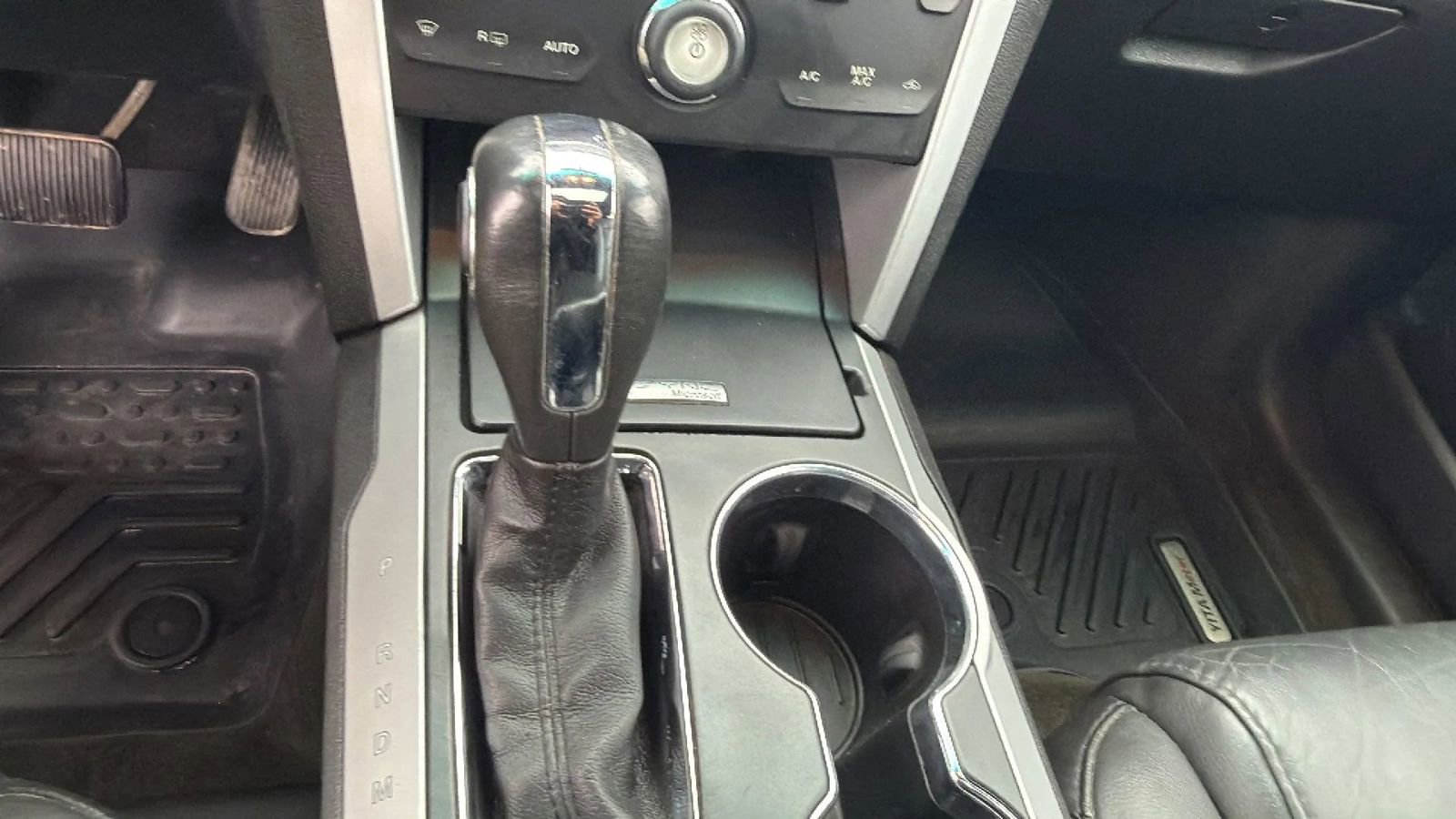 Used 2015 Ford Explorer XLT w/ Equipment Group 202A image 27