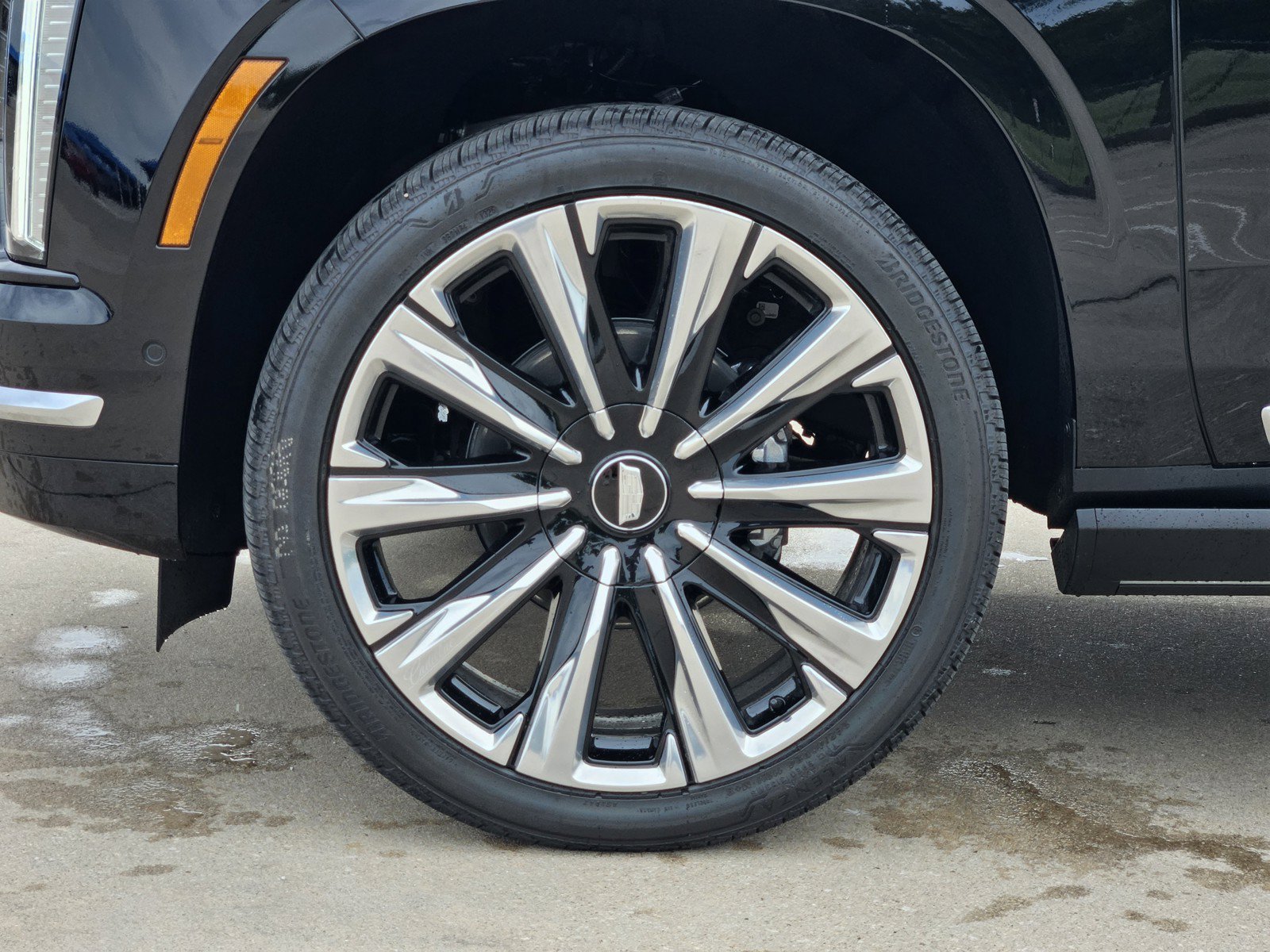 New 2026 Cadillac Escalade Luxury w/ Touring Package AWD/4WD image 7