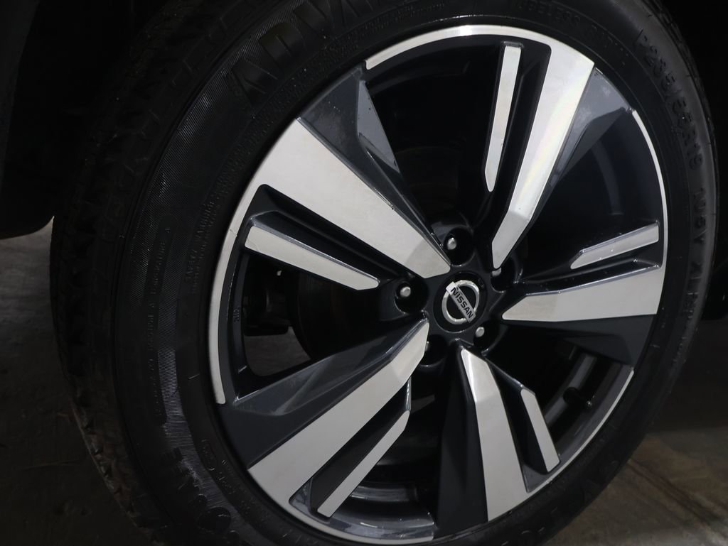 Used 2021 Nissan Rogue Platinum image 29