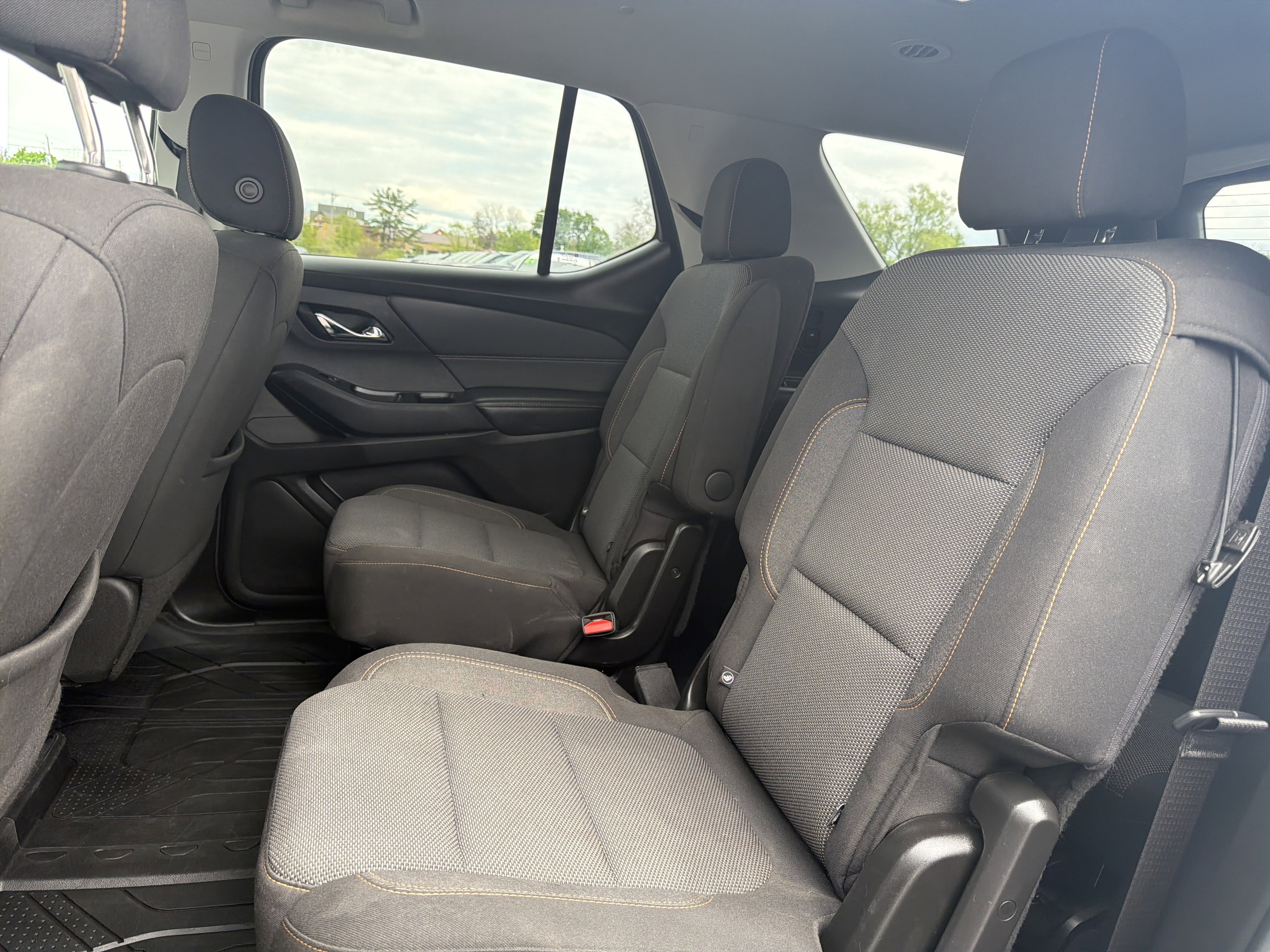Used 2021 Chevrolet Traverse LT w/ LPO, Floor Liner Package AWD/4WD image 13
