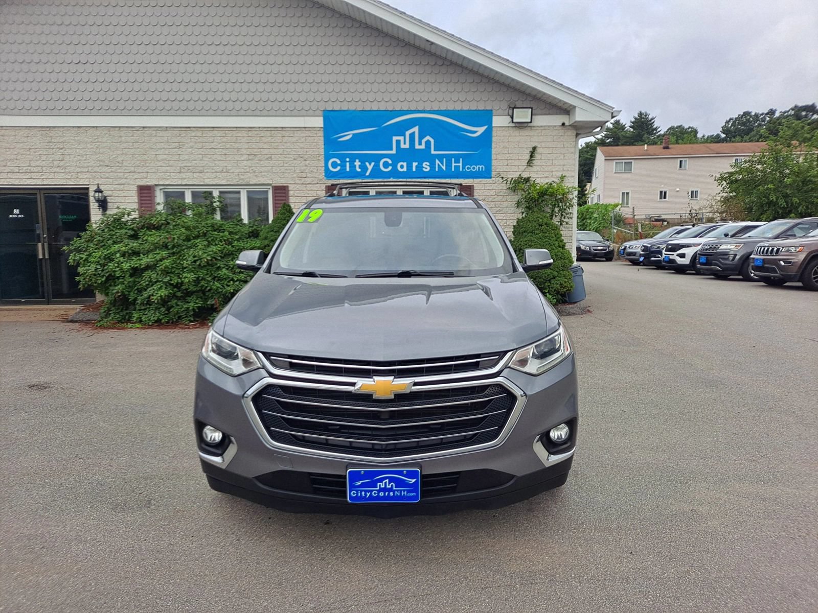 Used 2019 Chevrolet Traverse LT w/ LT Premium Package AWD/4WD image 3