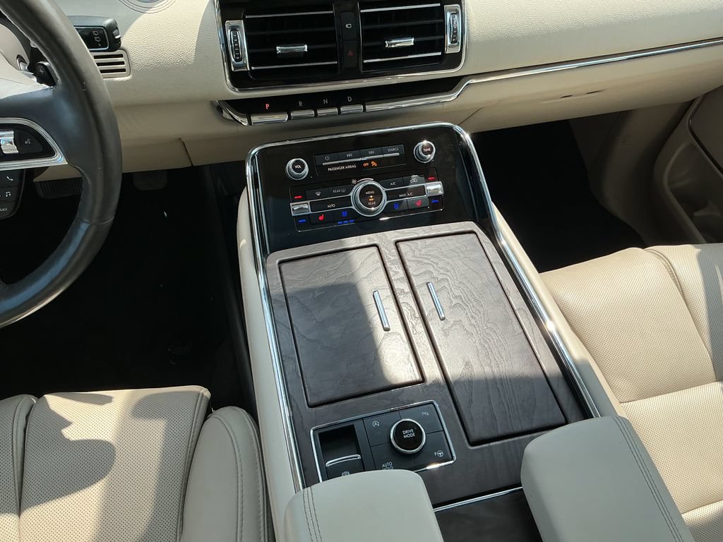 Used 2021 Lincoln Navigator L Reserve AWD/4WD image 31