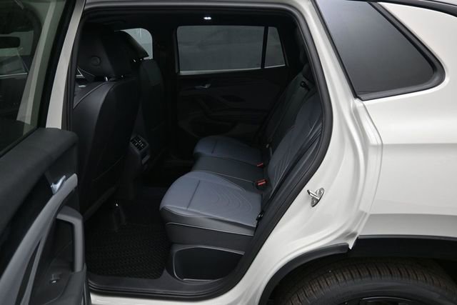 New 2026 Volkswagen Tiguan SE R-Line FWD image 11