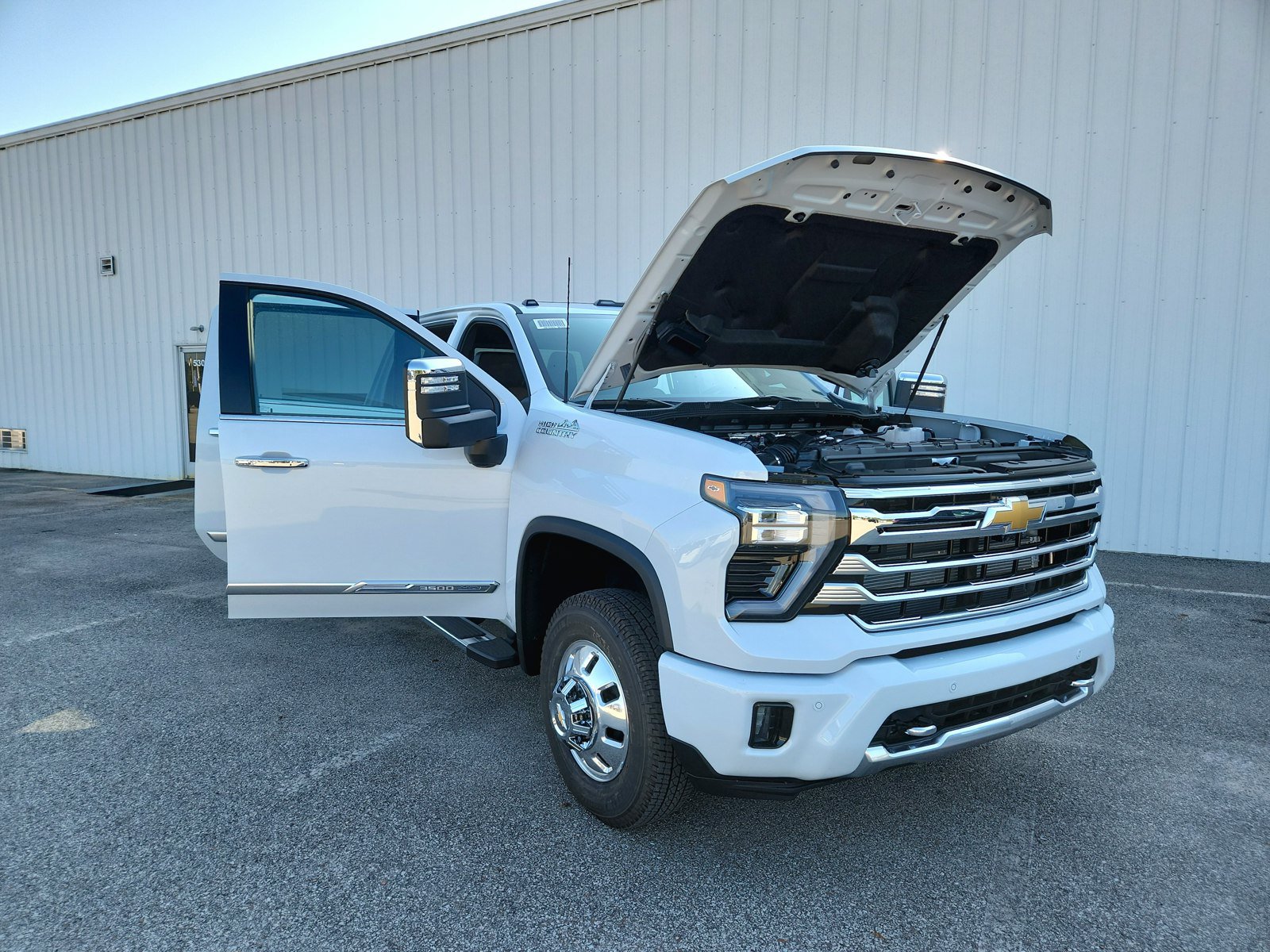 New 2026 Chevrolet Silverado 3500 High Country w/ High Country Premium Package AWD/4WD image 12