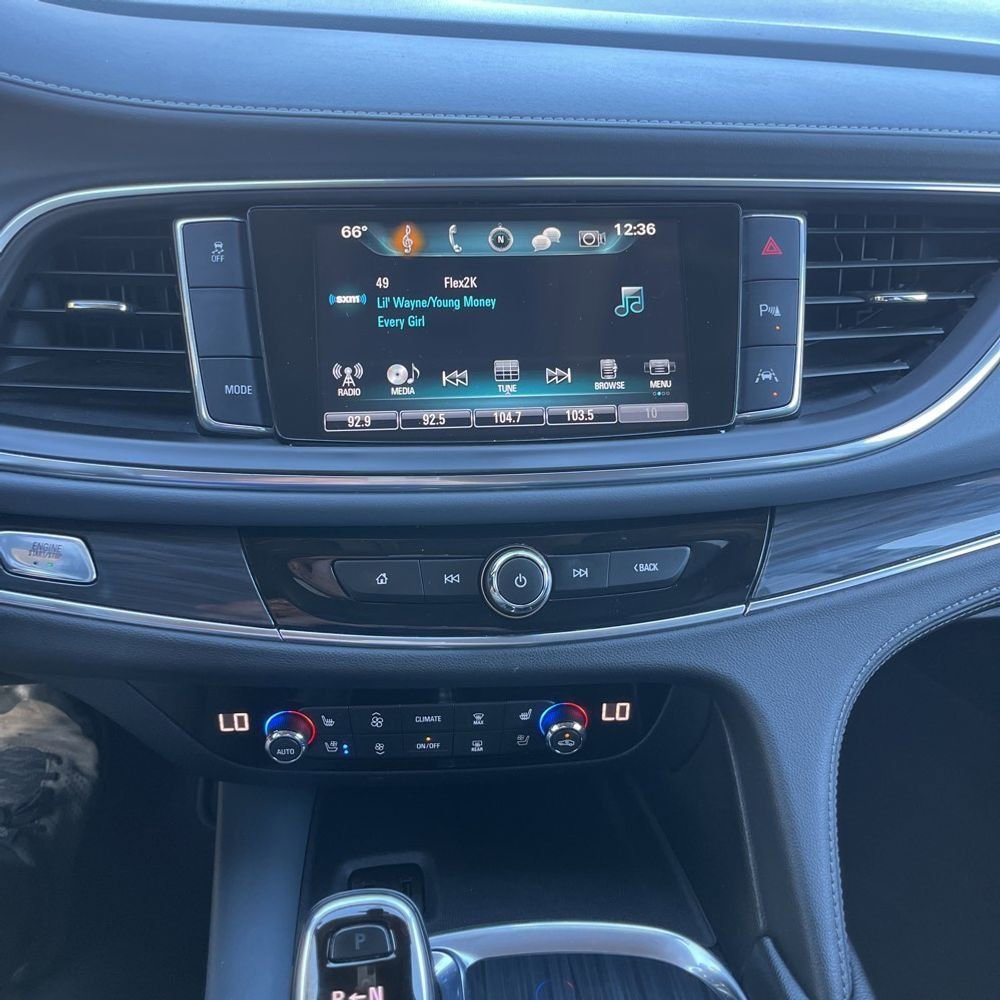 Used 2019 Buick Enclave Premium w/ Experience Buick Package FWD image 9