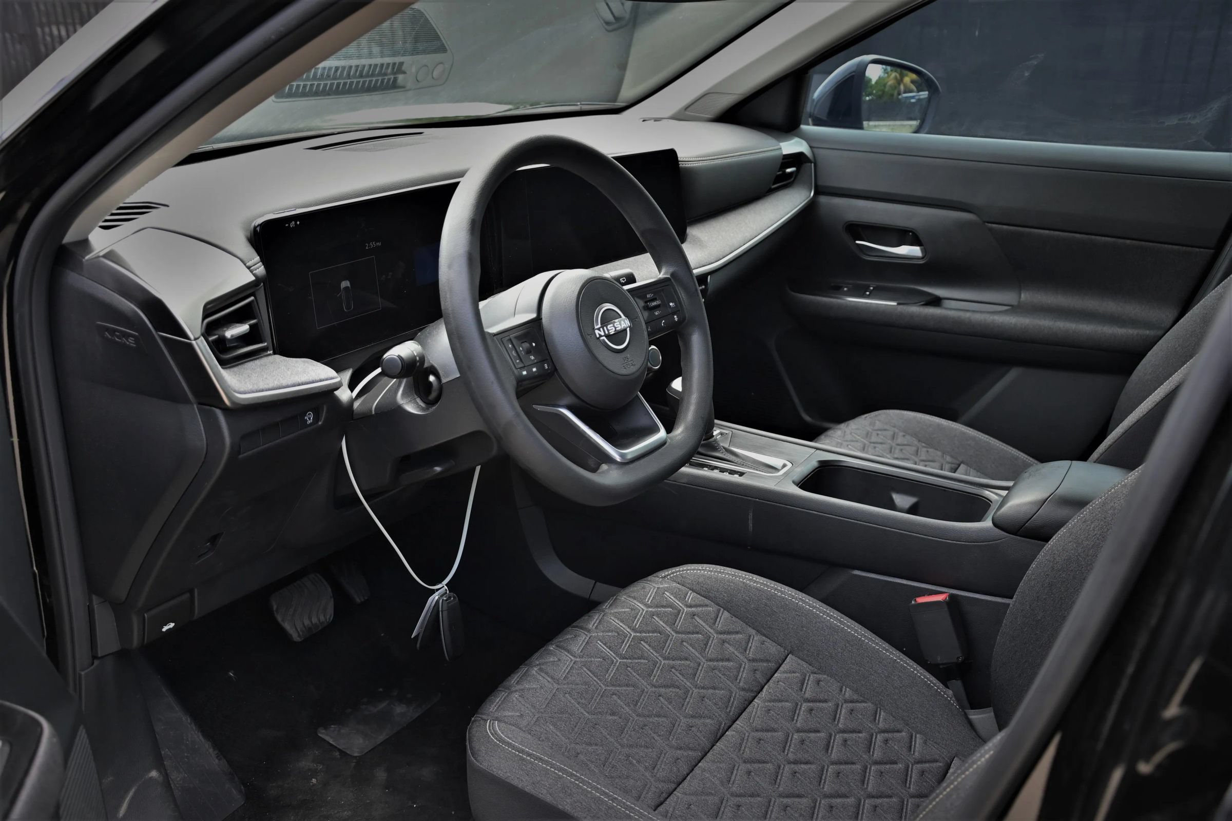 Used 2025 Nissan Kicks SV FWD image 12