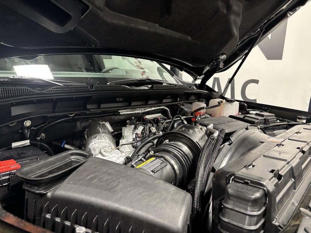 New 2025 GMC Sierra 2500 SLT w/ SLT Premium Package image 3