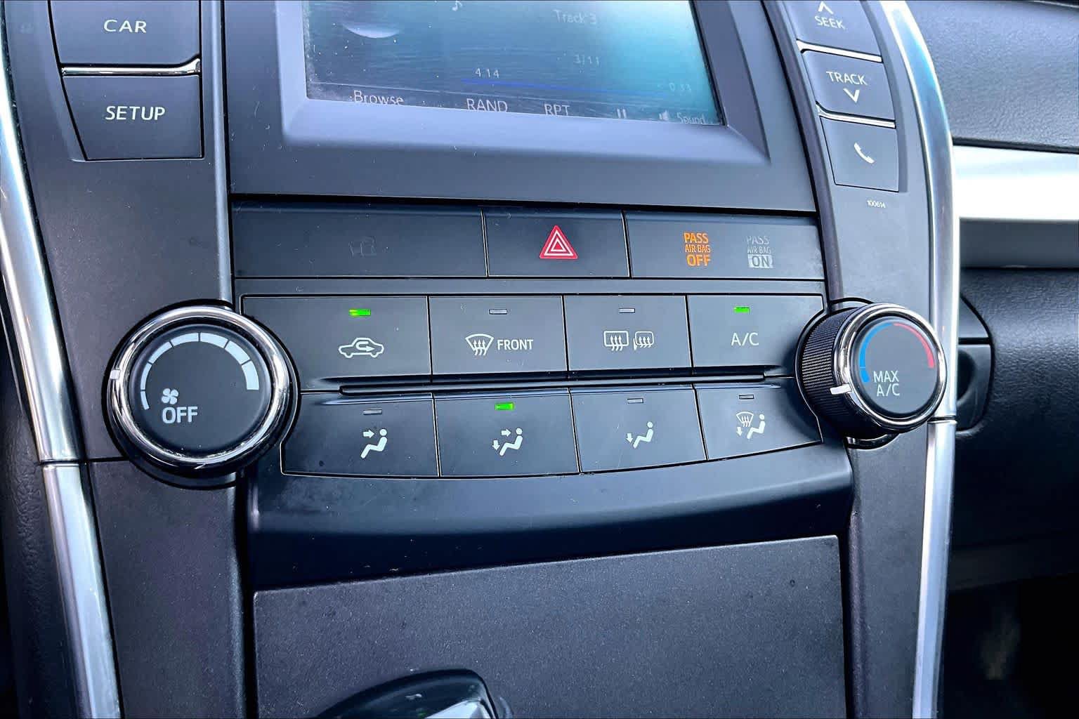 Used 2017 Toyota Camry SE FWD image 34