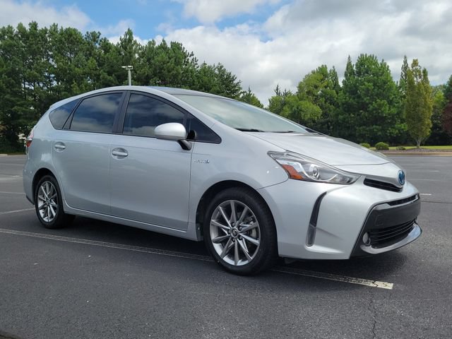 Used 2017 Toyota Prius V Five w/ Advanced Technology Package FWD image 3