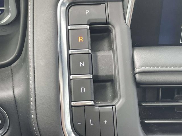 Used 2023 Chevrolet Tahoe LT w/ Luxury Package RWD image 24