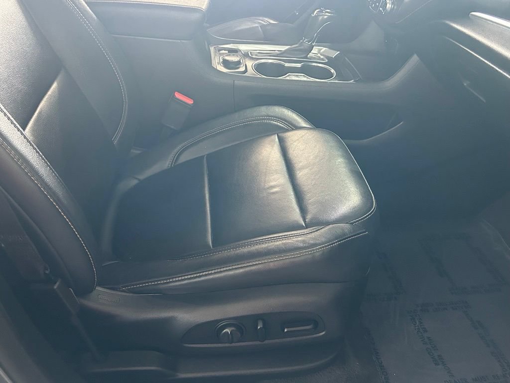 Used 2019 Chevrolet Traverse LT FWD image 36